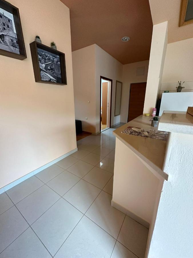 Apartment Nina Mostar Exterior foto